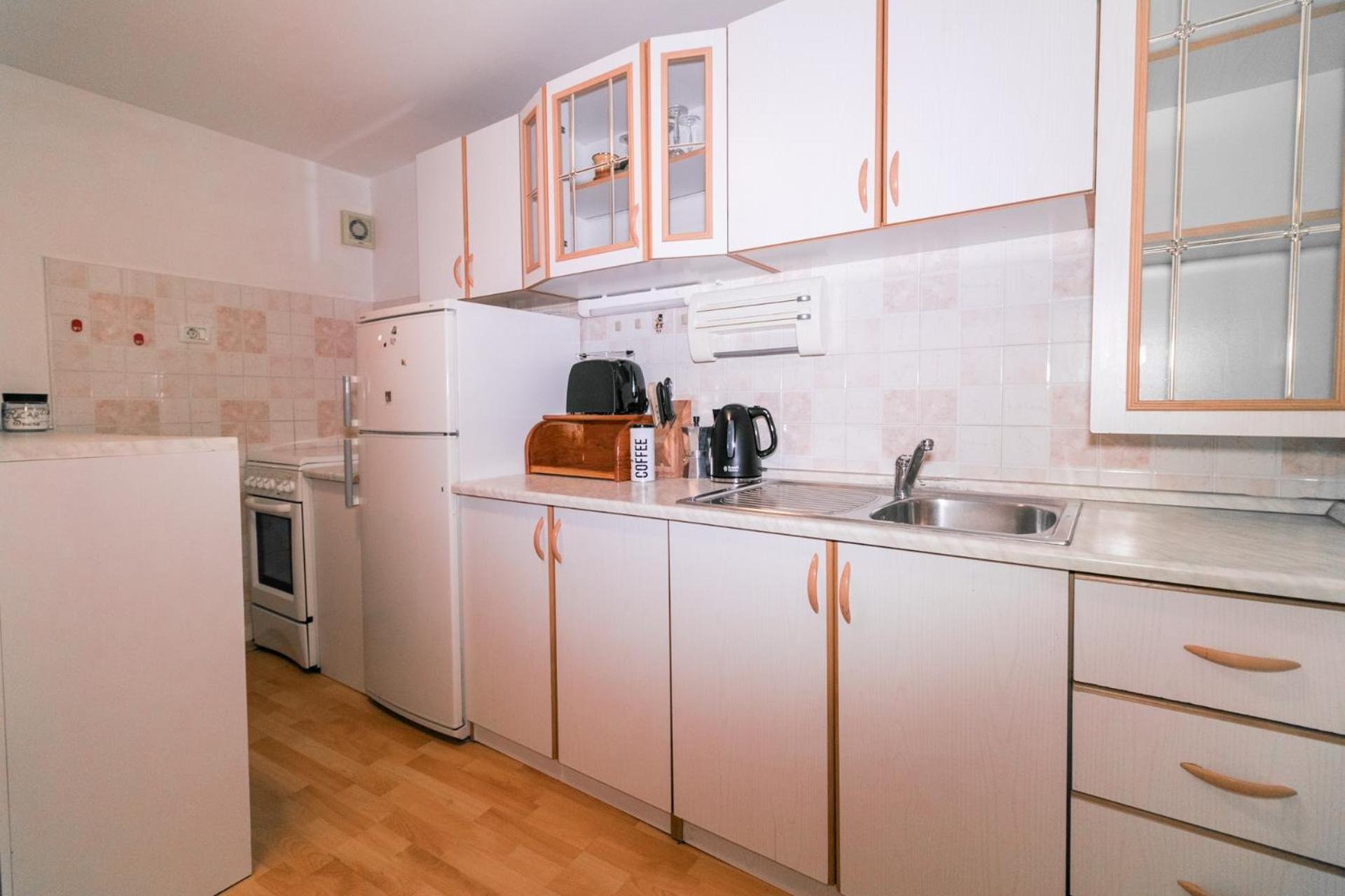 Fri Apartment ไพราน ภายนอก รูปภาพ